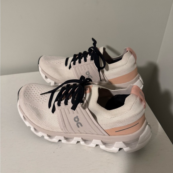 On Running Women's Cream and Pink Sneakers - Picture 1 of 3